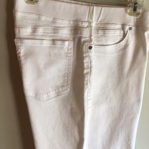 Boston Proper Jeans - White jeans - perfect condition Boston Proper Jeans - White jeans - perfect condition